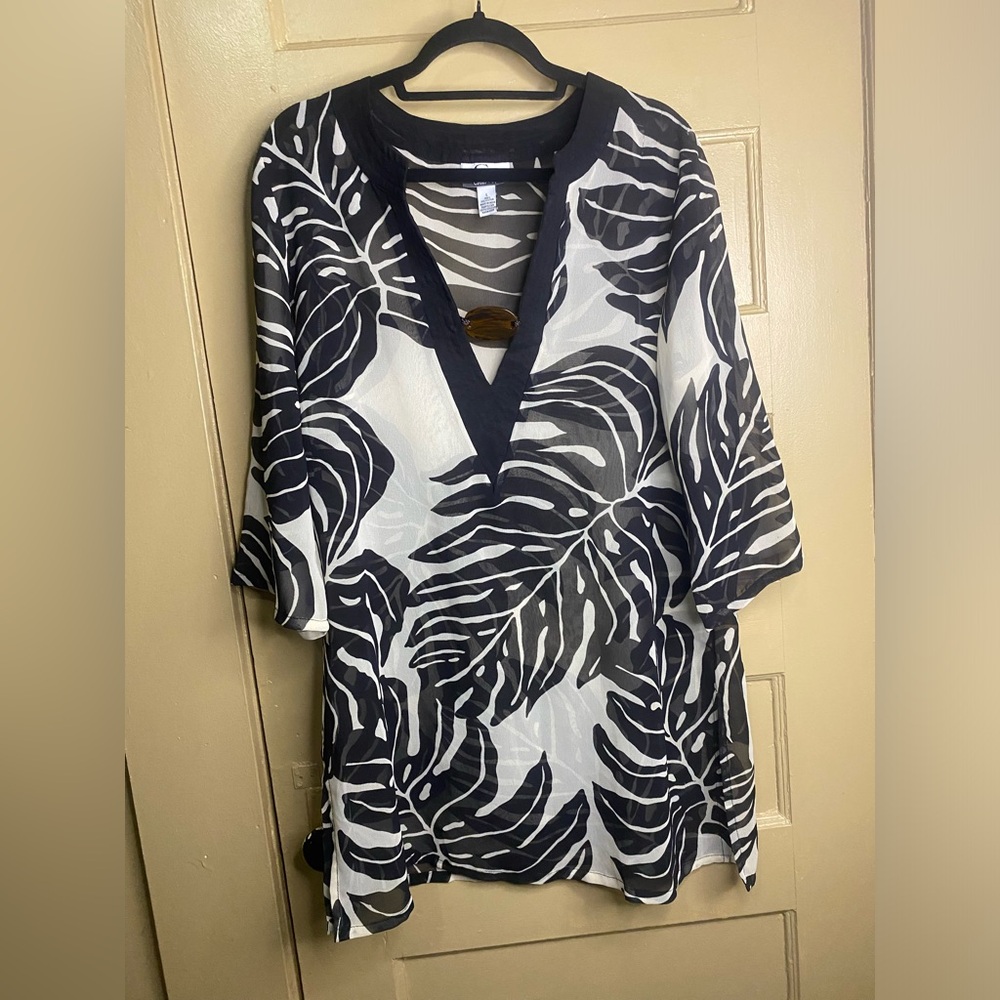 NWOT Monstera leaf print swim cover up. Size L.